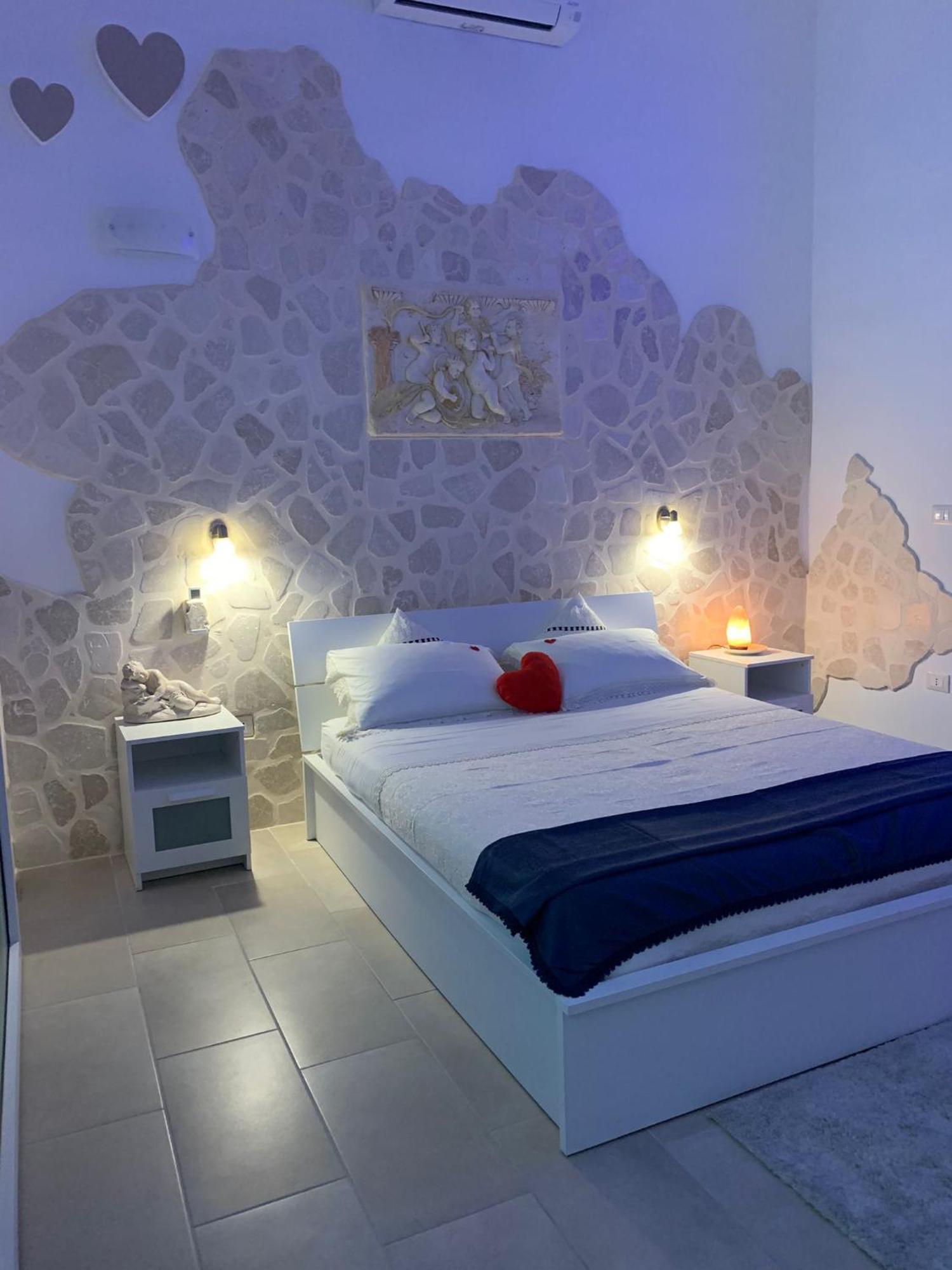V&M Suite Con Jacuzzi Ostuni Extérieur photo
